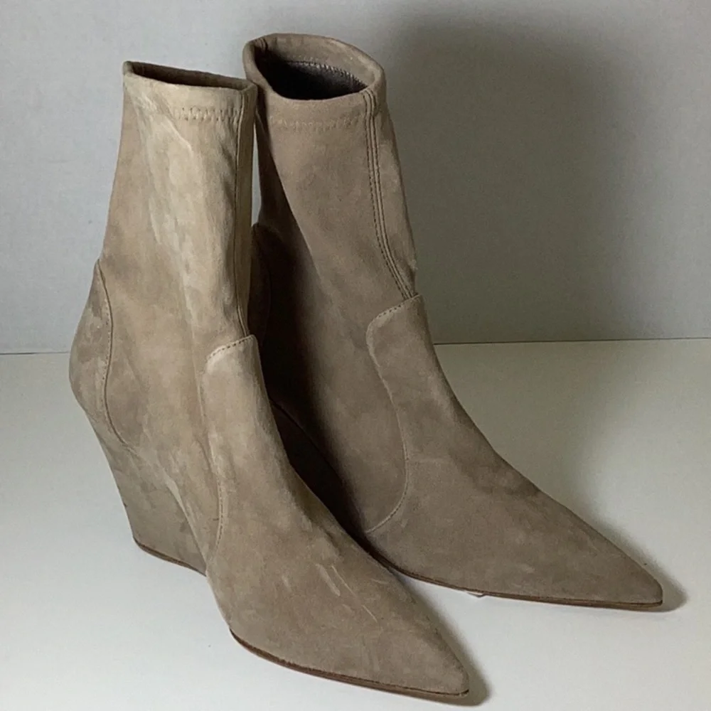 Stuart Wedge 85 Pointed Toe Sock Bootie (Women)
Stuart Weitzman - Picture 6 of 9